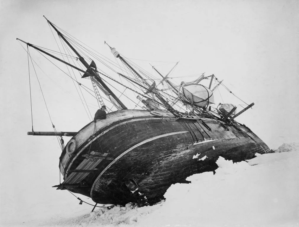 Shackleton's Endurance trapped in Antarctic ice